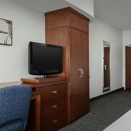 Courtyard By Marriott Salisbury Hotel Bagian luar foto