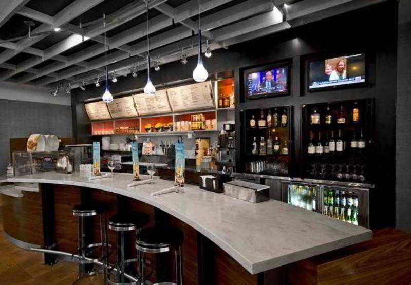 Courtyard By Marriott Salisbury Hotel Bagian luar foto