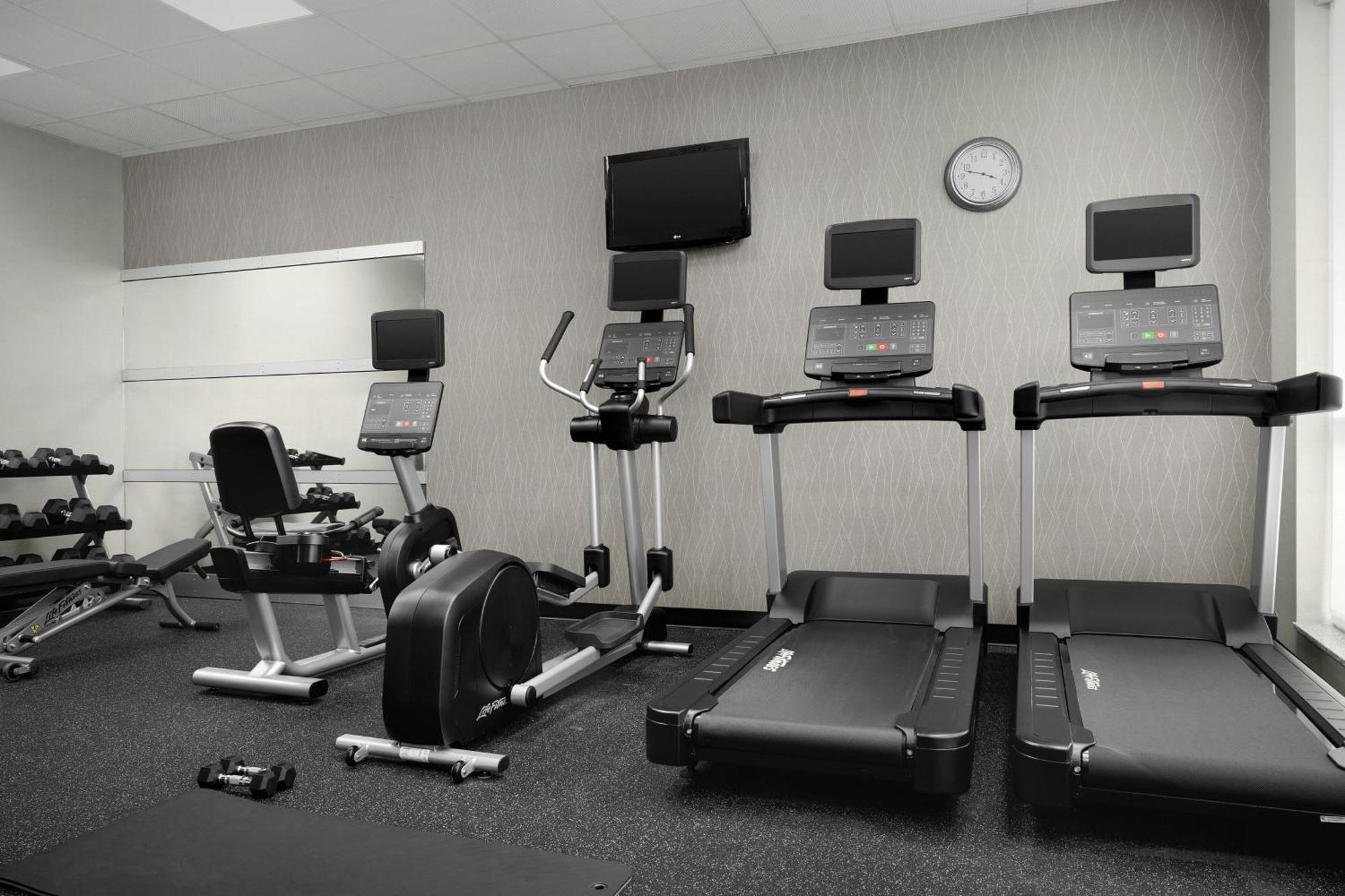 Courtyard By Marriott Salisbury Hotel Bagian luar foto