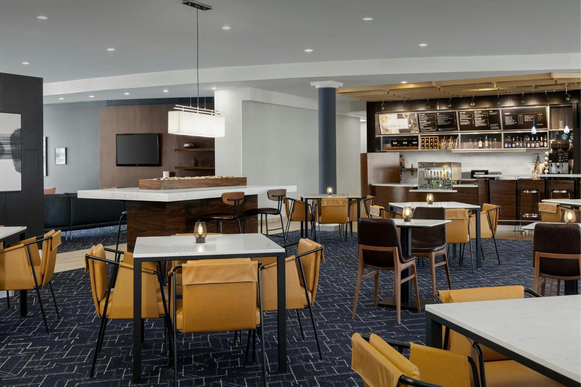 Courtyard By Marriott Salisbury Hotel Bagian luar foto