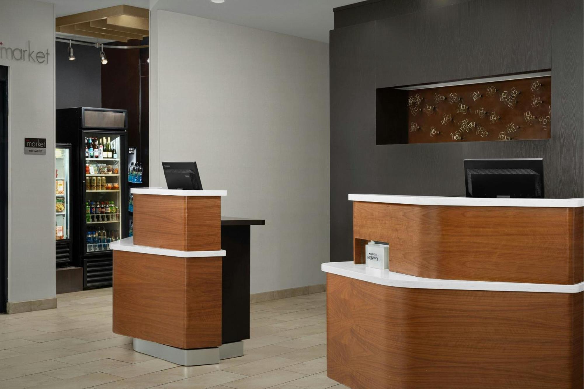 Courtyard By Marriott Salisbury Hotel Bagian luar foto