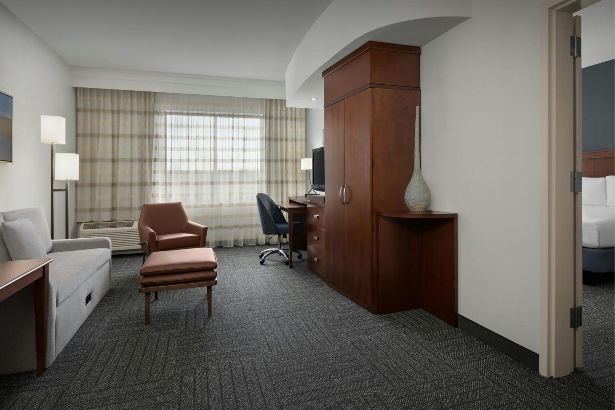 Courtyard By Marriott Salisbury Hotel Bagian luar foto